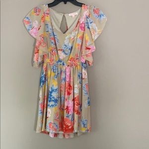 Flutter sleeve floral dress